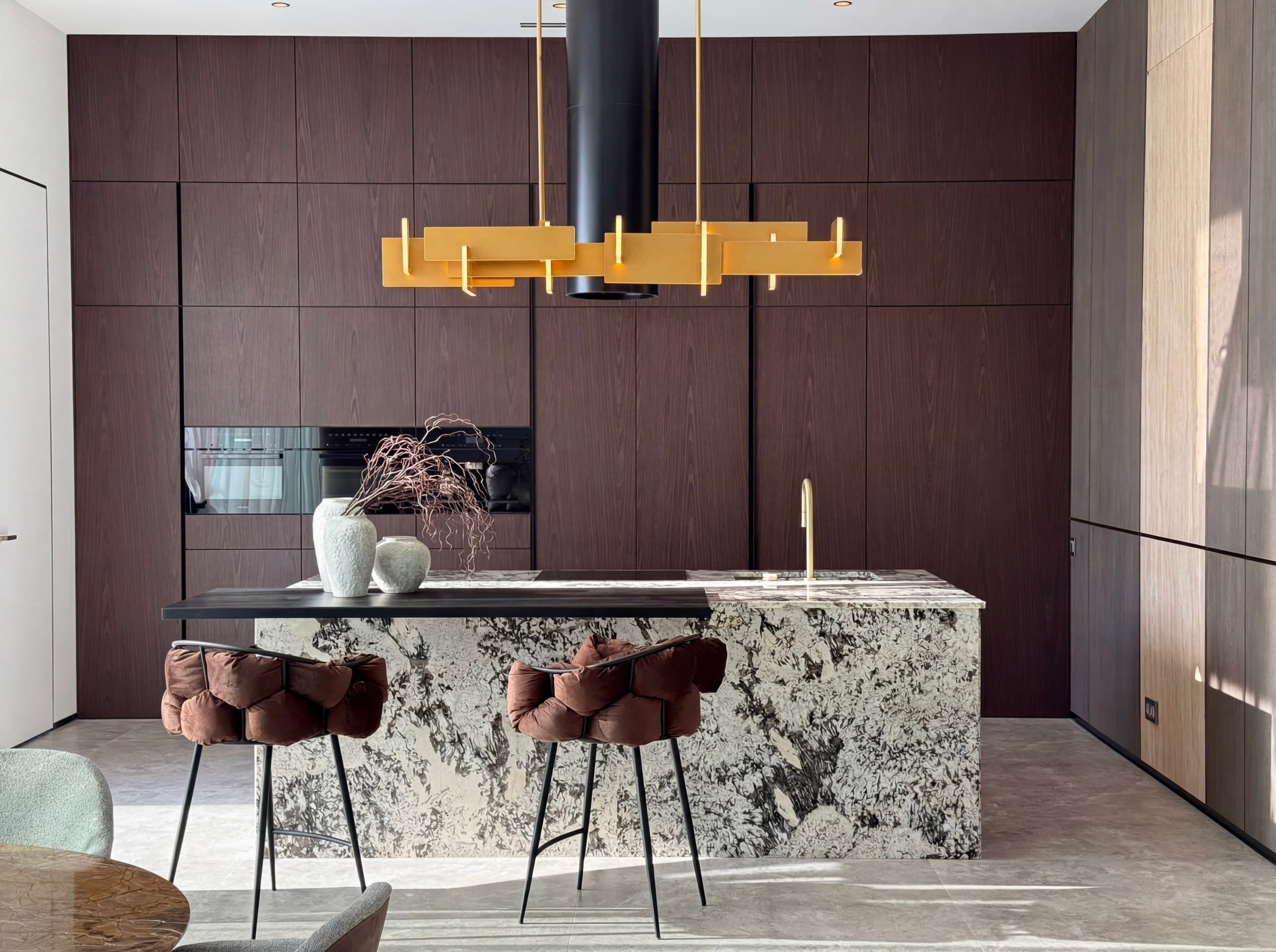 Кухня-гостиная с островом R-Max Home